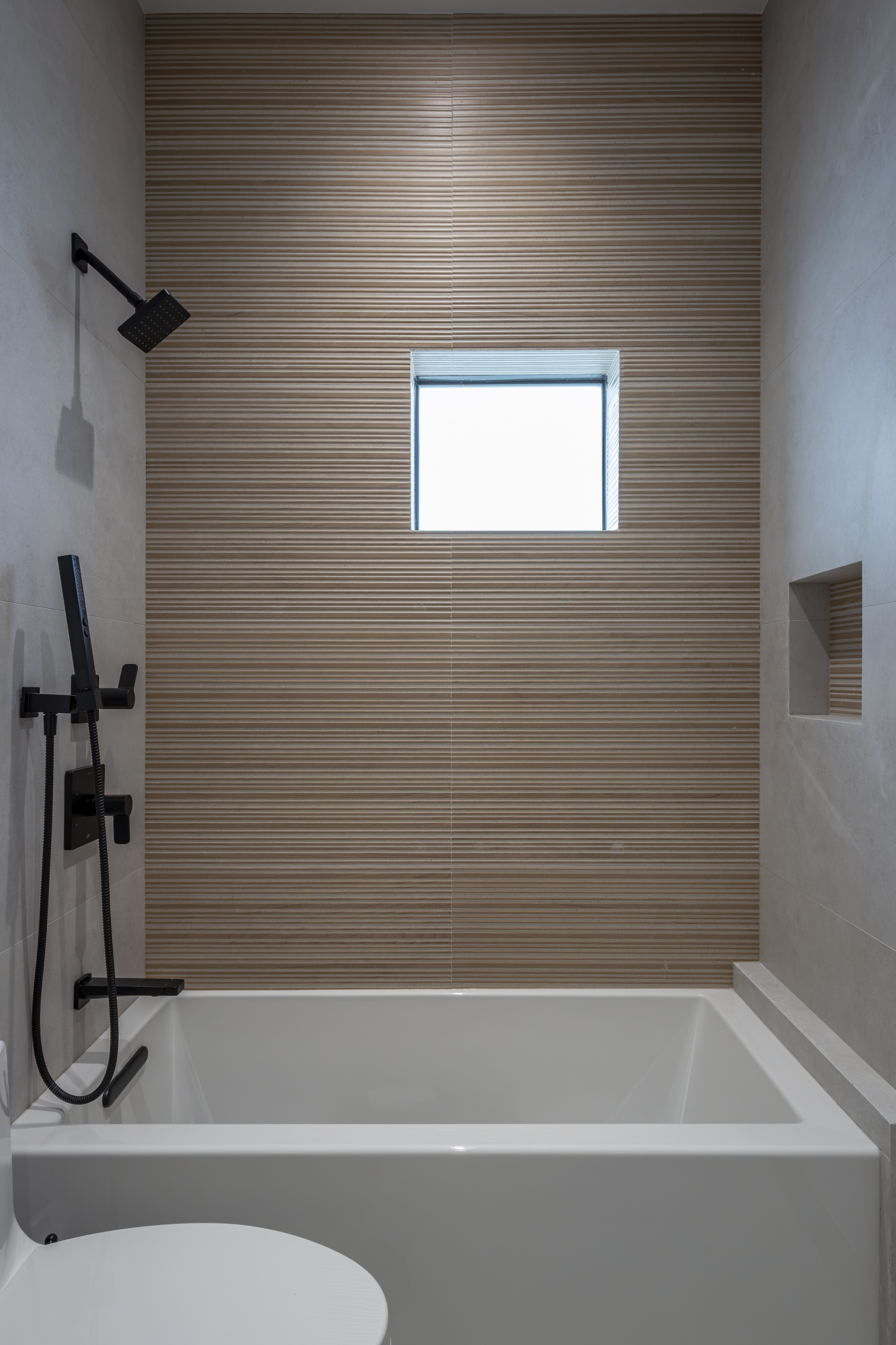 Bathroom — bathtub with tile surround