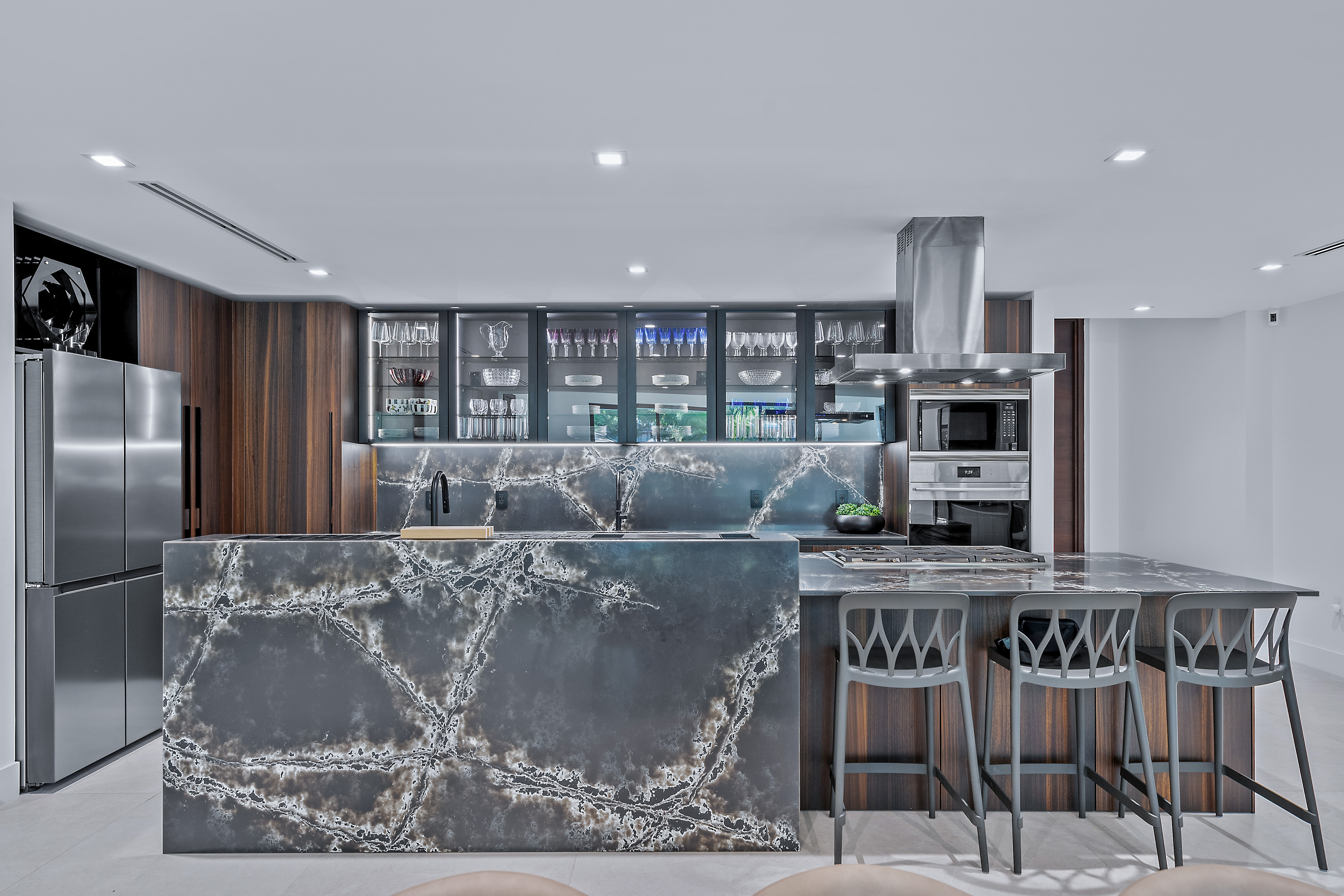 Kitchen island marble
